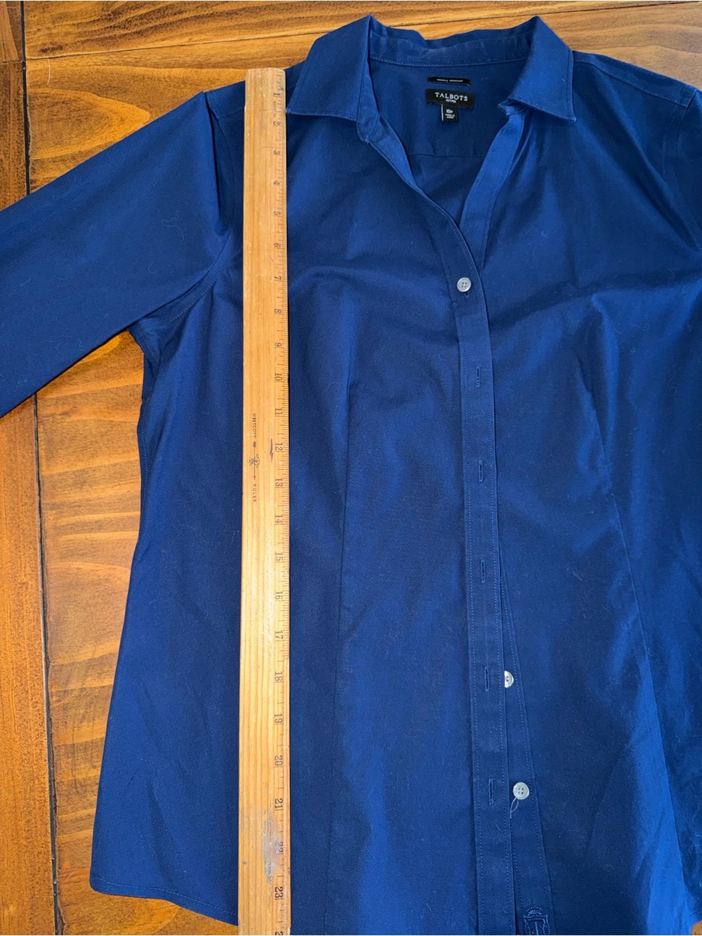 Talbots 10P Blue Long-Sleeve Button Down Shirt Wrinkle Resistant - Picture 5 of 6